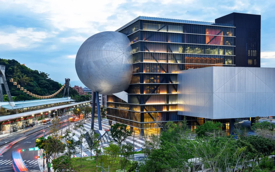 3 Protruding auditoriums make the Taipei Performing Arts Center an instantaneous cultural landmark