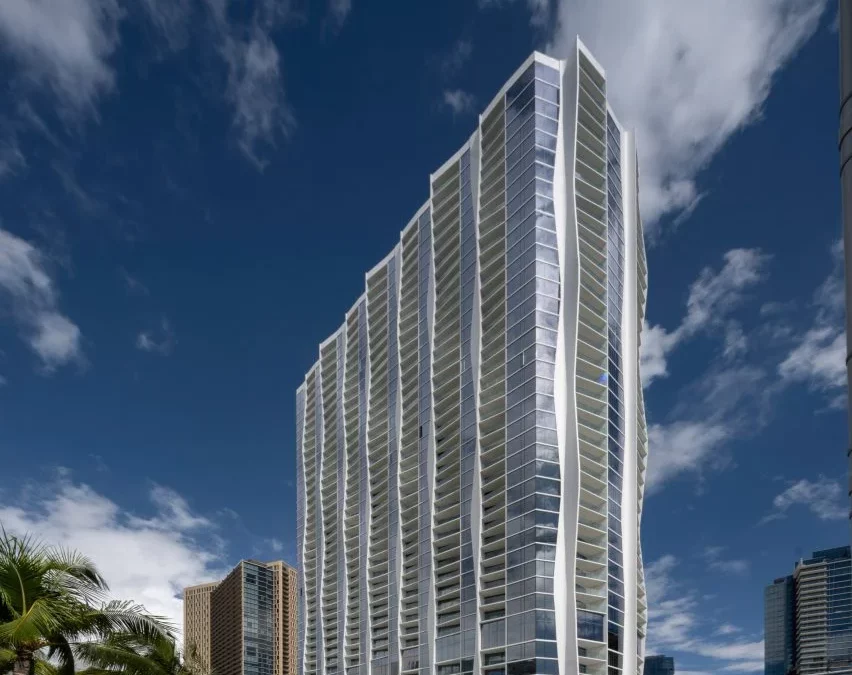 Jeanne Gang’s Chicago-based Architectural Firm) Completes Residential Tower in Honolulu Called Kō’ula.